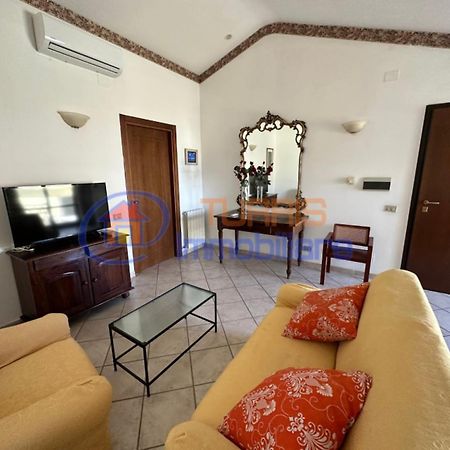 Апартаменты La Mansarda Di Via Galilei Порто-Торрес Экстерьер фото